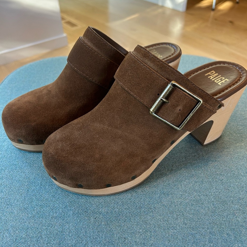 PAIGE Rosie studied Suede slip on Clogs